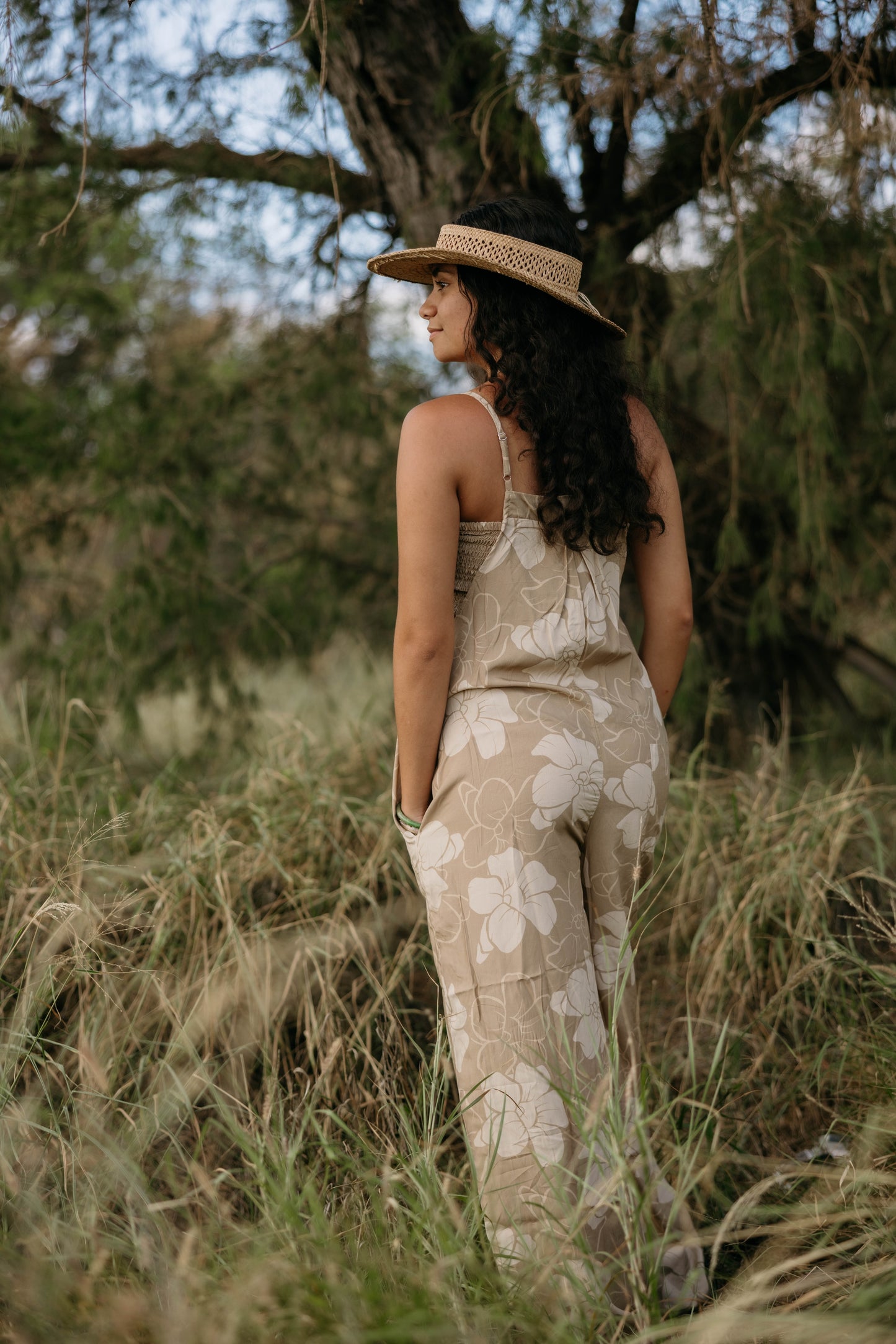 Lana Jumpsuit - Puakenikeni (Latte)