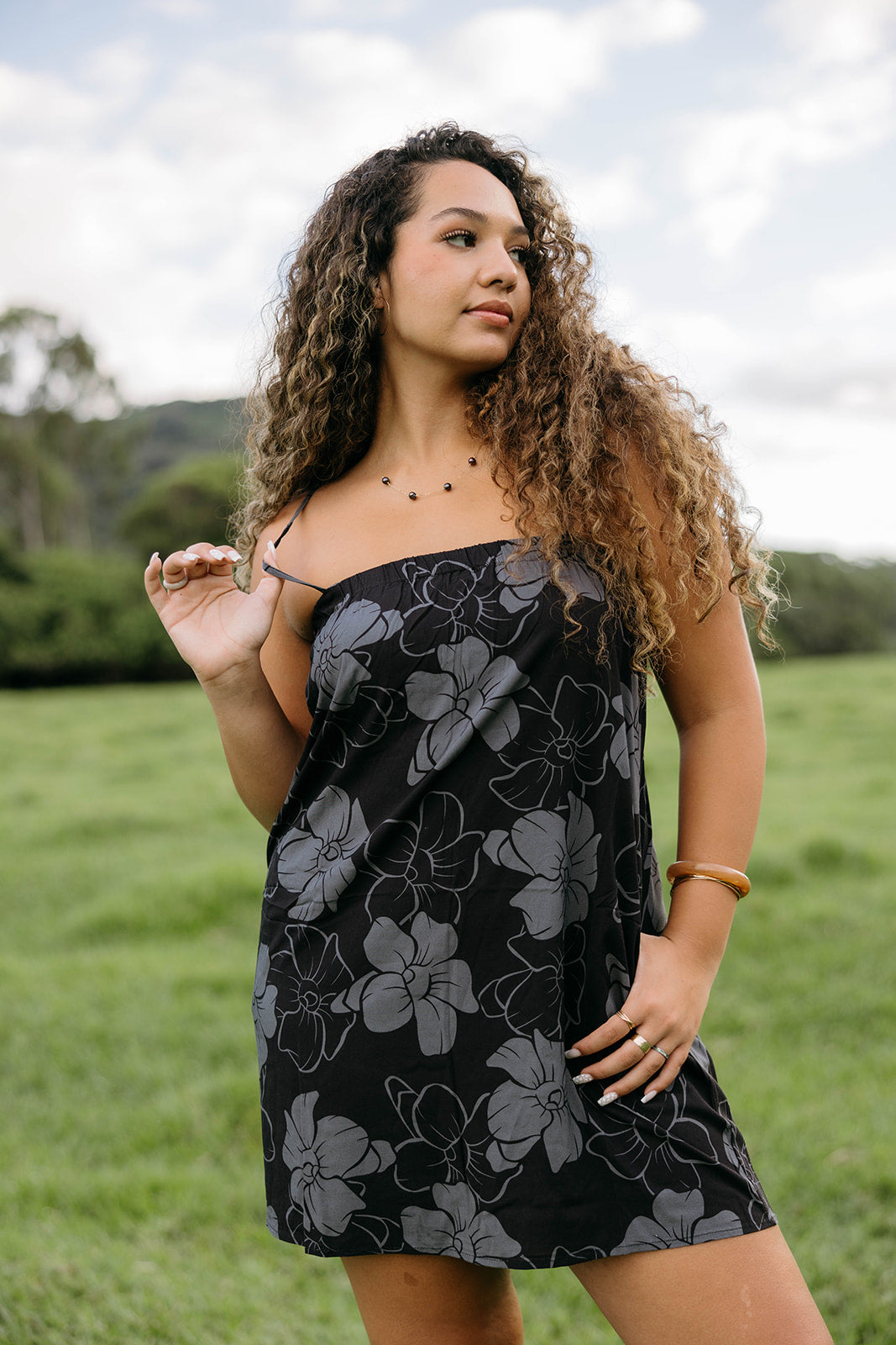 Pu'ulei Dress- Pua Kenikeni (Black + Grey)
