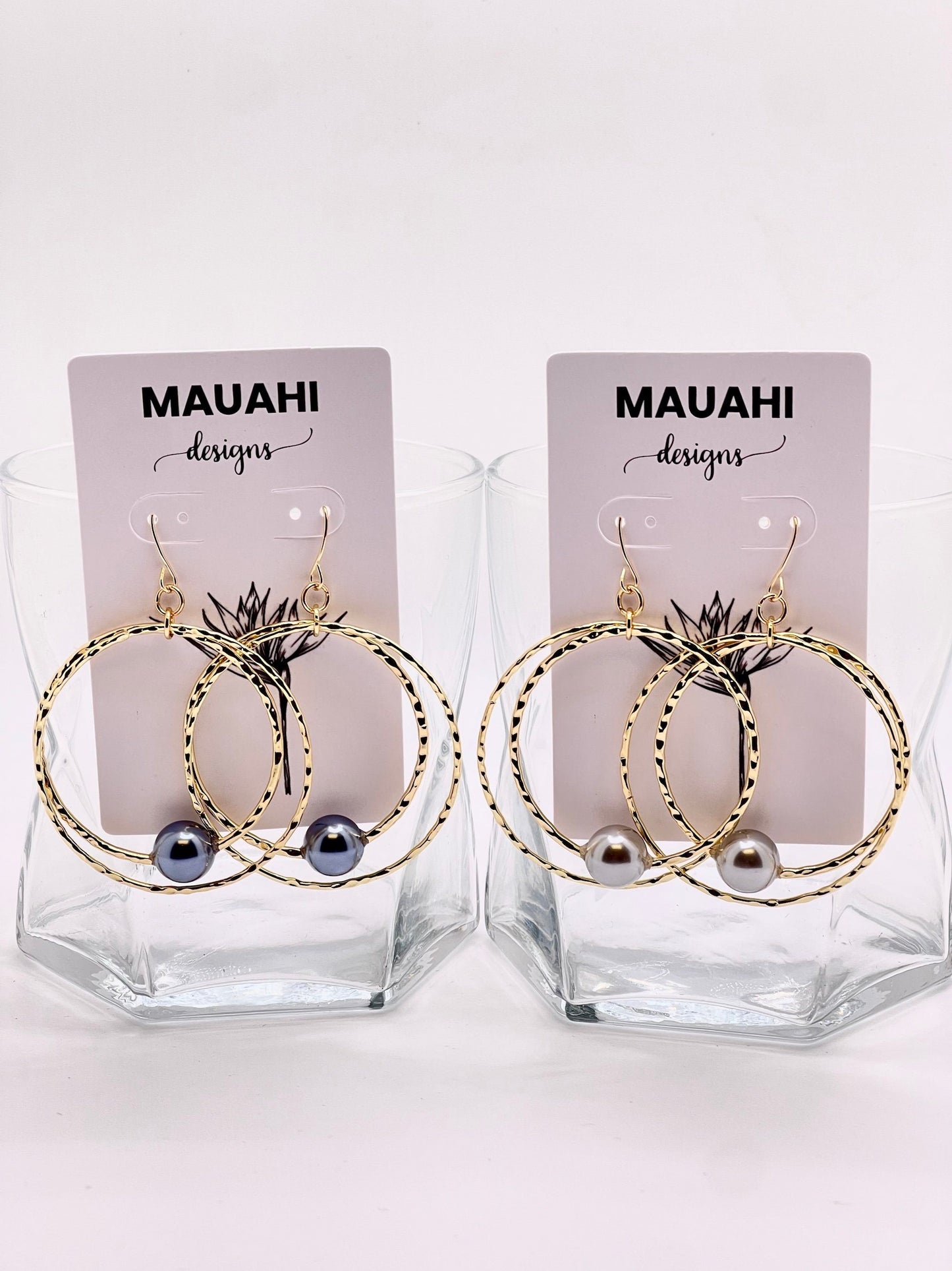 Pauahi Hoops (More pearl colors available)