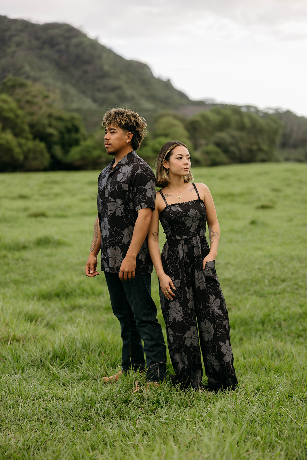 Men’s Aloha Shirt - Pua Kenikeni (Black & Grey)