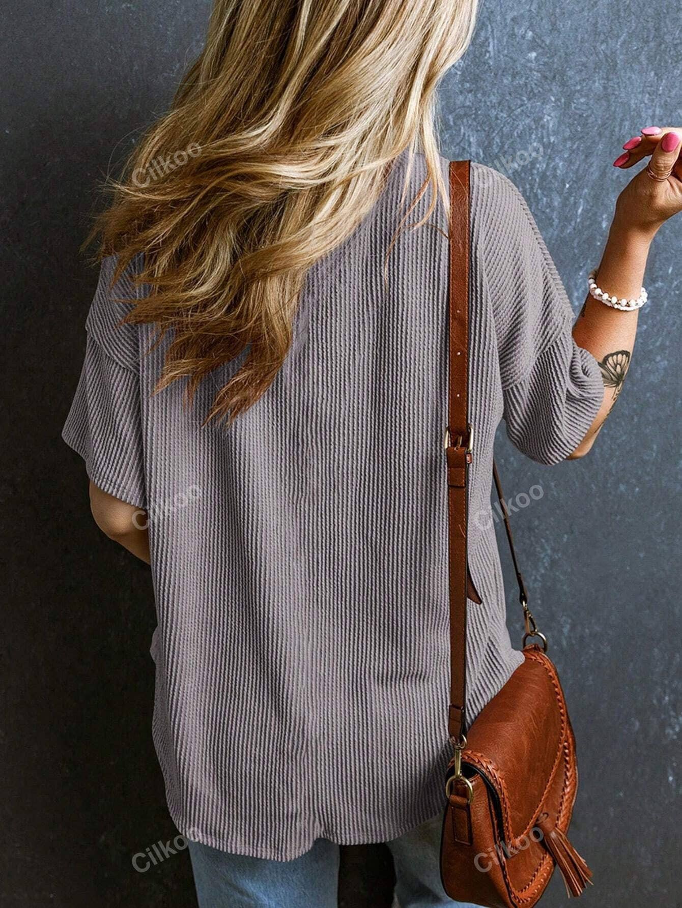 Women’s Ribbed V Neck Short Sleeve Pocket Tee: Gray