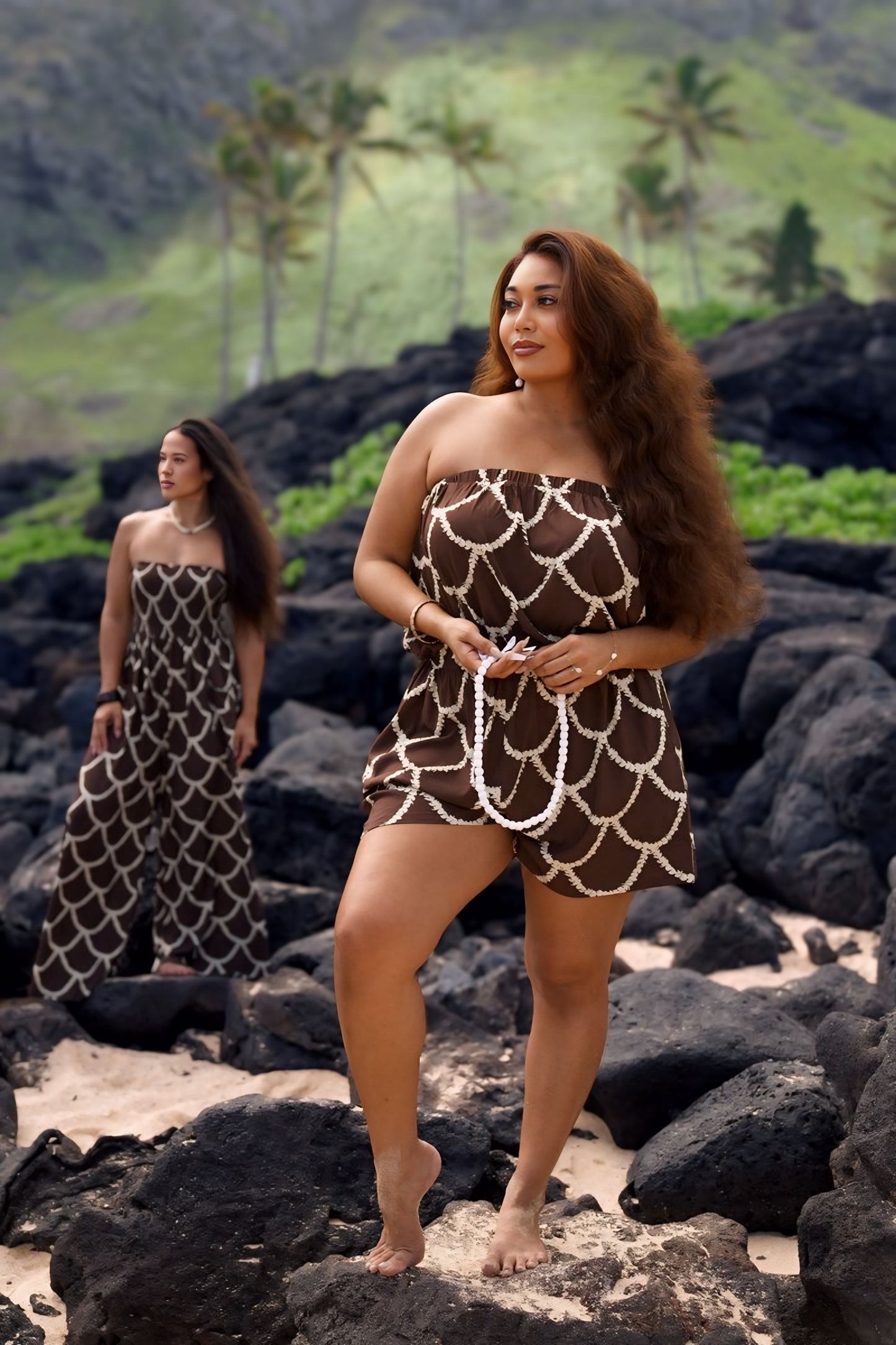 Hi’i Romper - Brown Scalloped Pikake