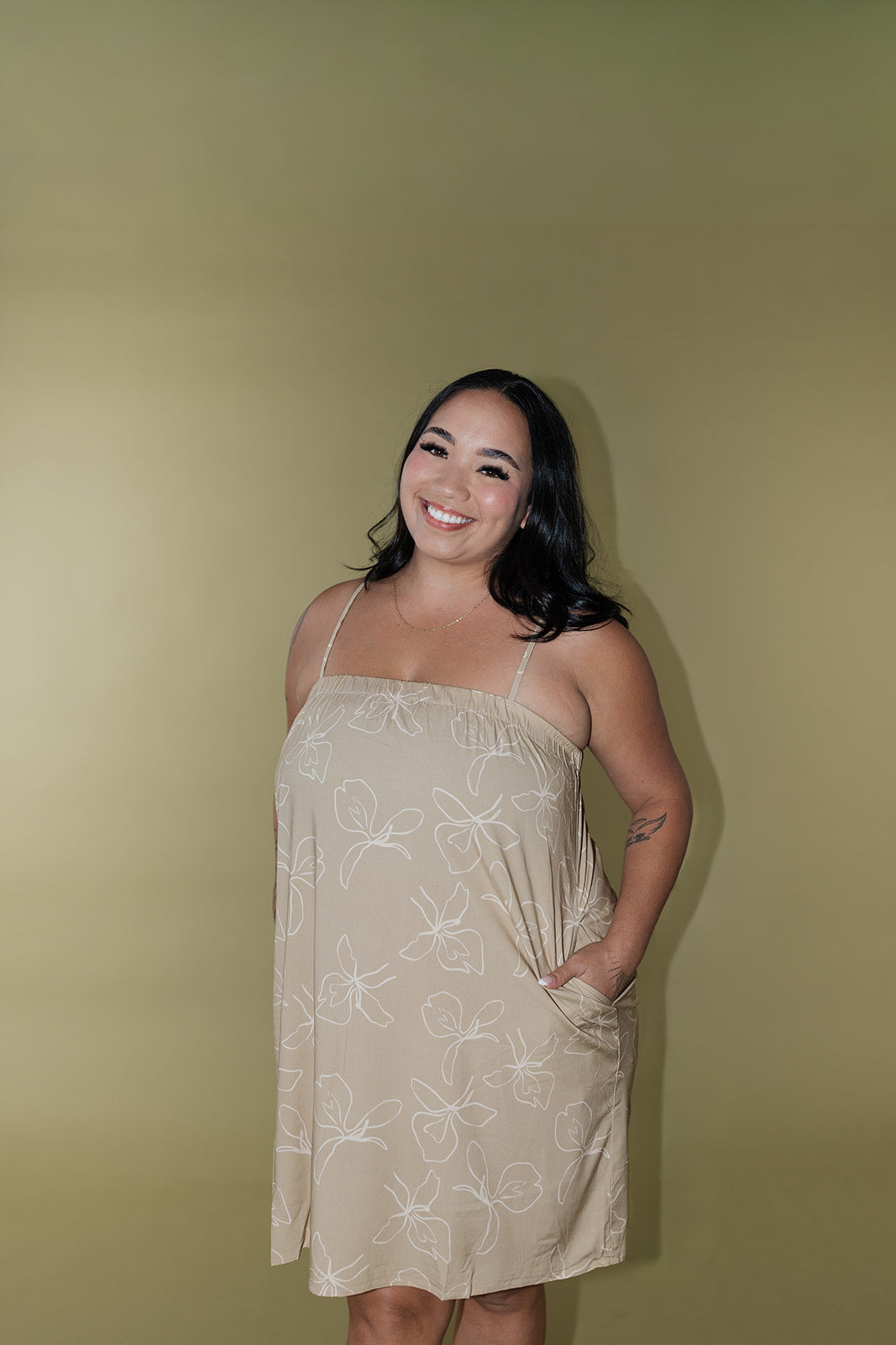 Pu'ulei Dress (Beige Ginger)