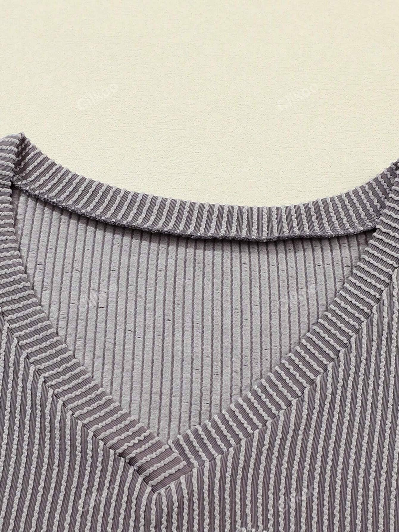Women’s Ribbed V Neck Short Sleeve Pocket Tee: Gray
