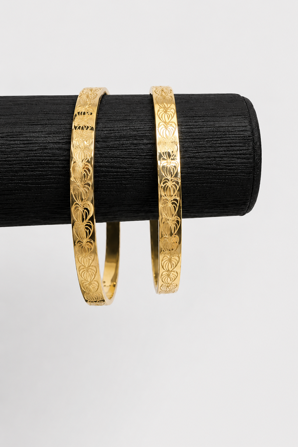 Anthurium Lei Bracelet – 14K PVD Gold