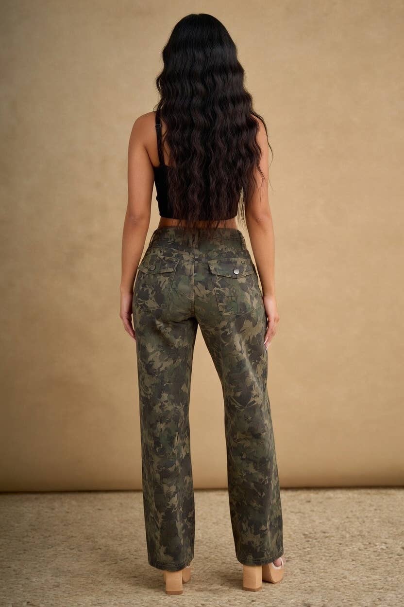 PRINT STRAIGHT LEG PANTS: Camouflage