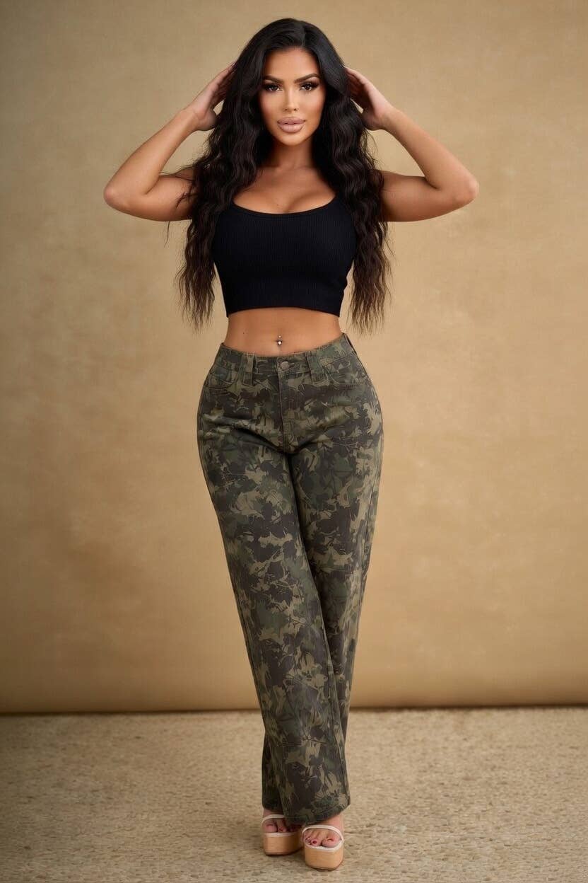 PRINT STRAIGHT LEG PANTS: Camouflage