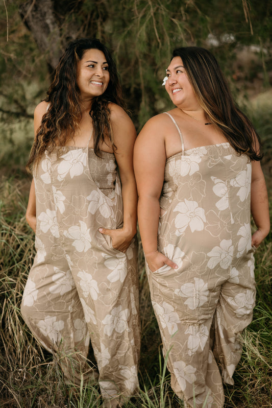 Lana Jumpsuit - Puakenikeni (Latte)