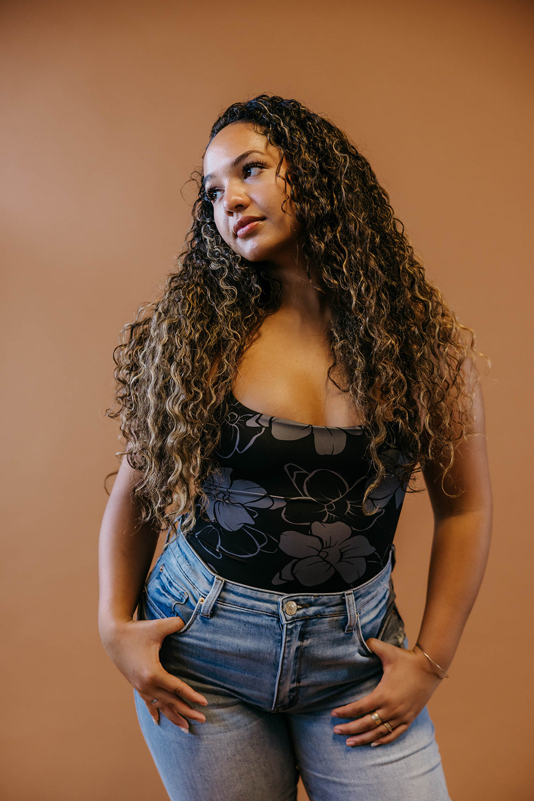 Bri Bodysuit - Pua Kenikeni (Black + Grey)