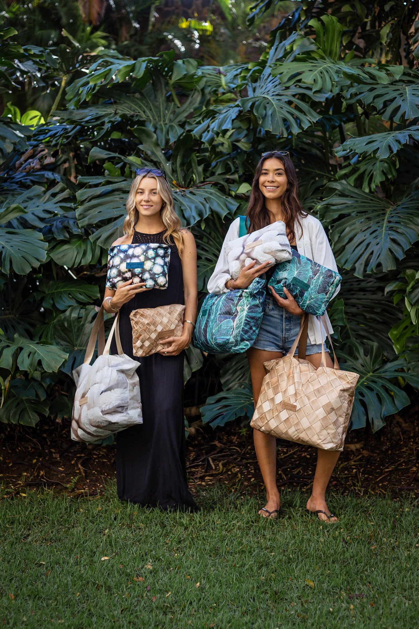 Rainy Kalo Pouch