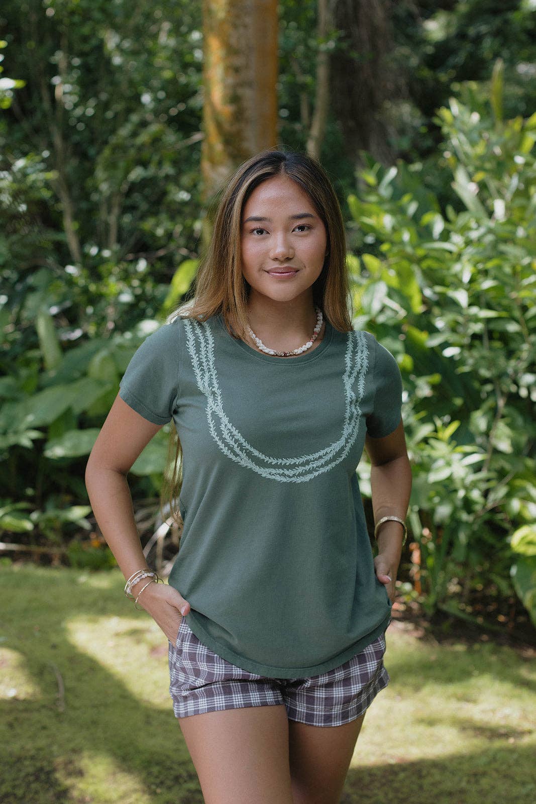 Lei Pakalana Tee - Lush