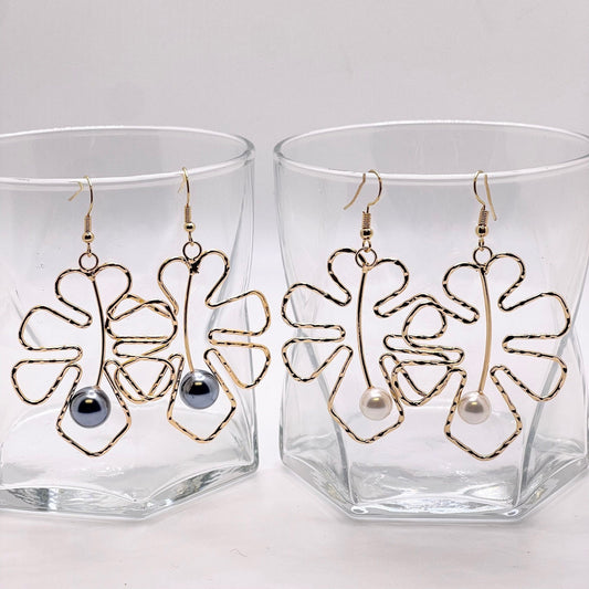 Monstera Outline Earrings